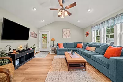 21 Corinth, Worcester, MA 01606 - Photo 14