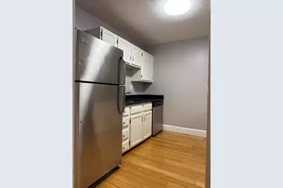 100 Captains Row #203, Chelsea, MA 02150 - Photo 2