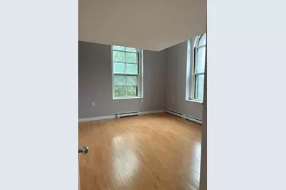 100 Captains Row #203, Chelsea, MA 02150 - Photo 4