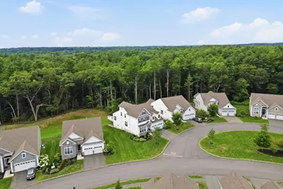 112 Glen Ellen Blvd #112, Millis, MA 02054 - Photo 4