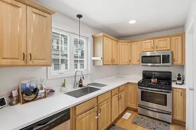 125 Mt Vernon St #D, Lowell, MA 01854 - Photo 6