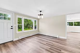 97 Plymouth Ave, Wareham, MA 02538 - Photo 6