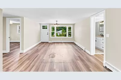 97 Plymouth Ave, Wareham, MA 02538 - Photo 6