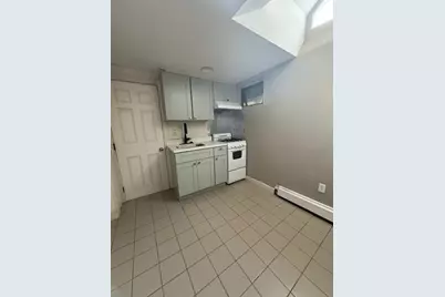 12 Newport Rd. #B, Cambridge, MA 02140 - Photo 4