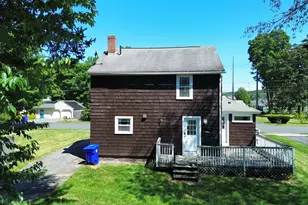 408 Davis St, Greenfield, MA 01301 - Photo 4