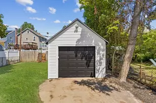 59 Westover St, Boston, MA 02132 - Photo 28