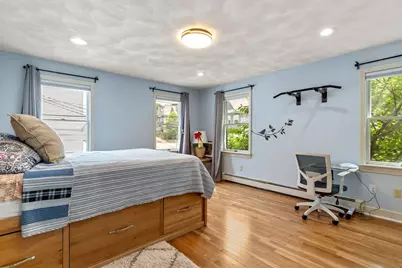 14 Belmont St #A, Somerville, MA 02143 - Photo 8