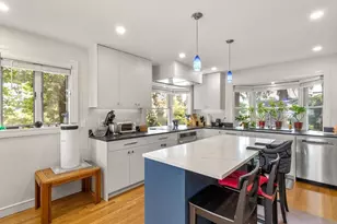 14 Belmont St, Somerville, MA 02143 - Photo 2