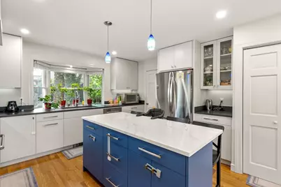 14 Belmont St #A, Somerville, MA 02143 - Photo 4