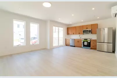 150 Williams #4, Chelsea, MA 02150 - Photo 2