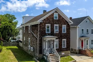304 County St, New Bedford, MA 02740 - Photo 2