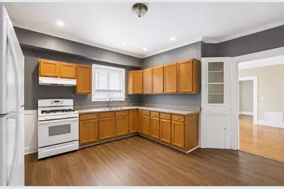 304 County St, New Bedford, MA 02740 - Photo 4