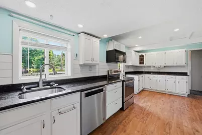 70 Muller Rd, Burlington, MA 01803 - Photo 8