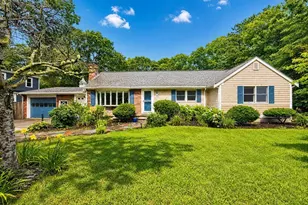 14 Veeder Dr, Falmouth, MA 02536 - Photo 2