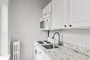 47 S Russell St, Boston, MA 02114 - Photo 12