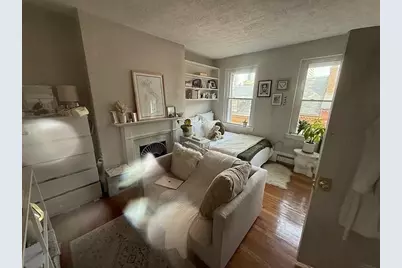 47 S Russell St #4, Boston, MA 02114 - Photo 2