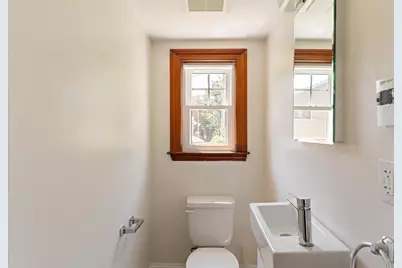 70 South Border Road, Medford, MA 02155 - Photo 8