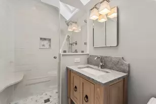 17 Montrose St, Newton, MA 02458 - Photo 12