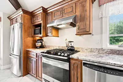 9 Oxford Road, Gloucester, MA 01930 - Photo 8