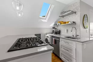 15 Winthrop St, Provincetown, MA 02657 - Photo 4