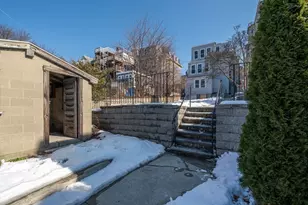 390 Meridian St, Boston, MA 02128 - Photo 28