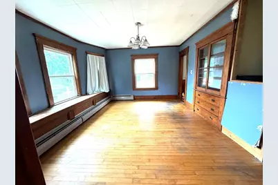 50 Cleveland St, Greenfield, MA 01301 - Photo 8
