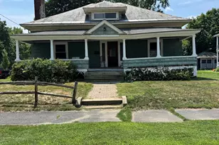 50 Cleveland St, Greenfield, MA 01301 - Photo 1