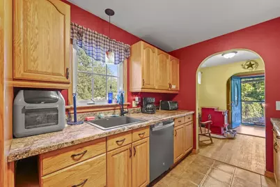 296 Hancock Rd, Pittsfield, MA 01201 - Photo 14