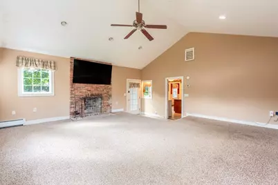 289 Morgan St, South Hadley, MA 01075 - Photo 14