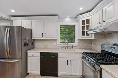 40 Bradford, Tewksbury, MA 01876 - Photo 16
