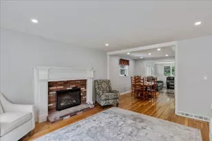 40 Bradford, Tewksbury, MA 01876 - Photo 10