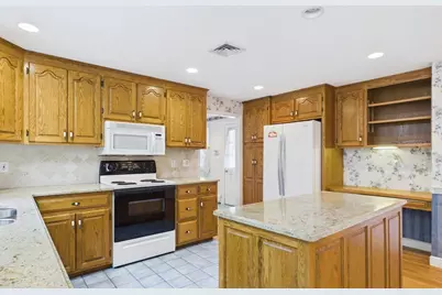 45 Boxwood Lane, Bridgewater, MA 02324 - Photo 12
