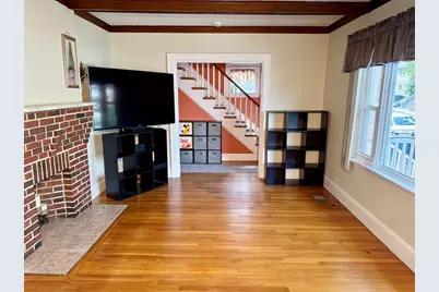 17 Chisholm St, Everett, MA 02149 - Photo 2