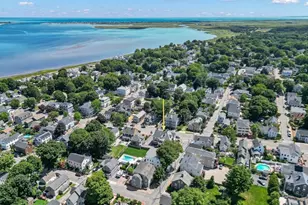 54 Bromfield St, Newburyport, MA 01950 - Photo 32
