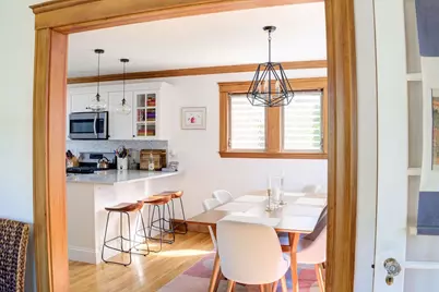 656 W Roxbury Pkwy, Boston, MA 02131 - Photo 6