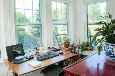 656 W Roxbury Pkwy, Boston, MA 02131 - Photo 8