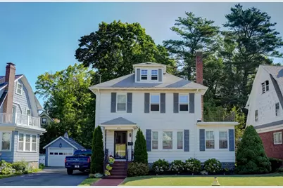 656 W Roxbury Pkwy, Boston, MA 02131 - Photo 1