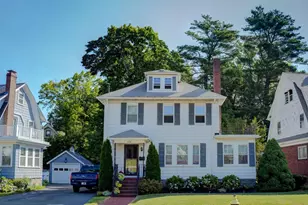 656 W Roxbury Pkwy, Boston, MA 02131 - Photo 1