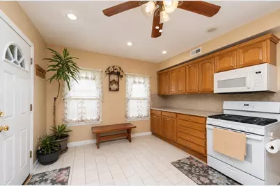 189 Oak St, Clinton, MA 01510 - Photo 16