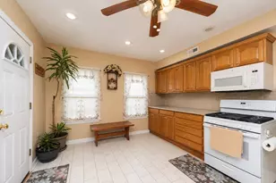 189 Oak St, Clinton, MA 01510 - Photo 16