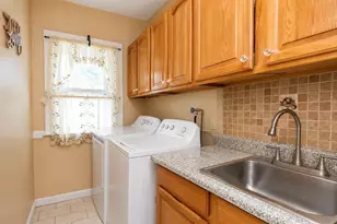 189 Oak St, Clinton, MA 01510 - Photo 18