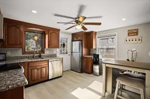12 Billings St, Taunton, MA 02780 - Photo 6