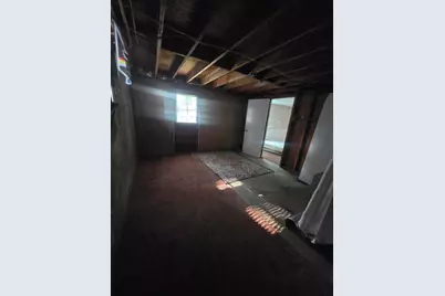 42 Iowa St, Worcester, MA 01602 - Photo 22
