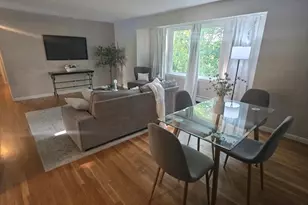 42 Iowa St, Worcester, MA 01602 - Photo 6