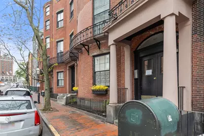 27 Bowdoin #1C, Boston, MA 02114 - Photo 18