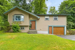 110 Fort Meadow Dr, Hudson, MA 01749 - Photo 1