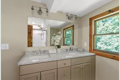 318 Circuit St, Hanover, MA 02339 - Photo 20