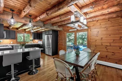318 Circuit St, Hanover, MA 02339 - Photo 8