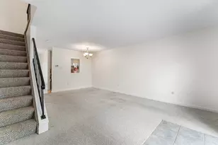 42 Village Brook Ln, Natick, MA 01760 - Photo 4