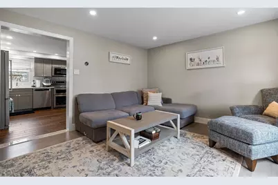 51 Glide St #2, Boston, MA 02122 - Photo 8